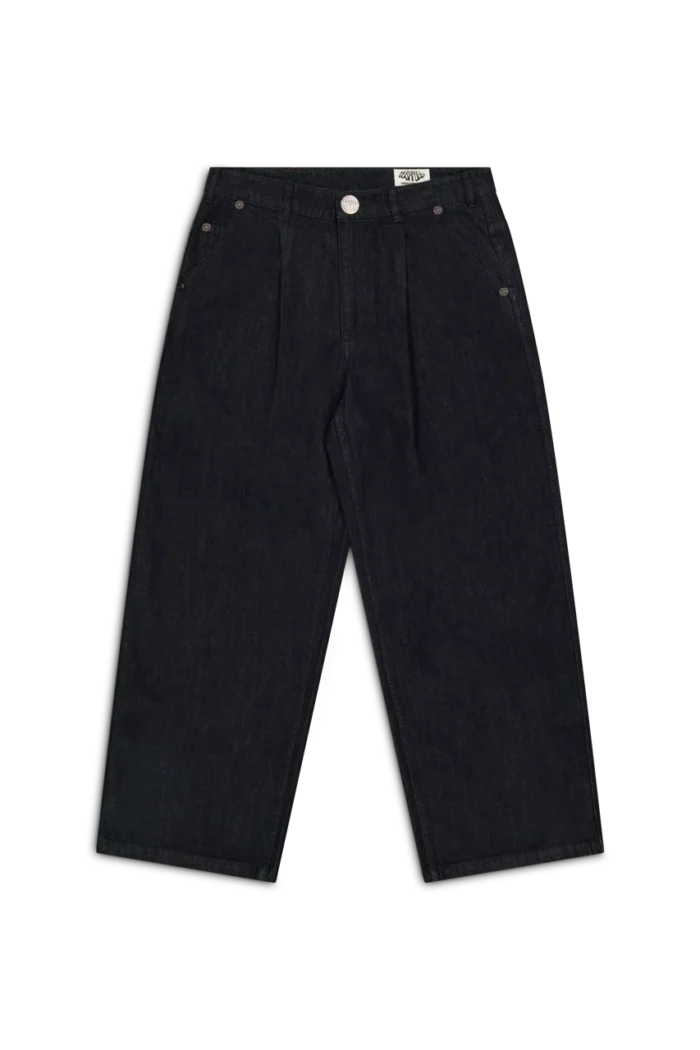 DENIM PLEAT CHAIN JEANS